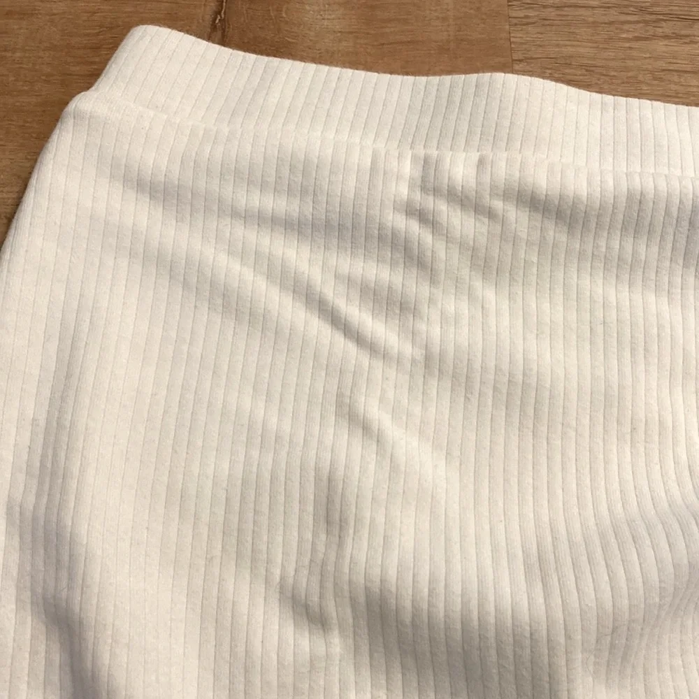 Lovers + Friends White Mini Skirt Lettuce Edge Hem - Picture 4 of 4